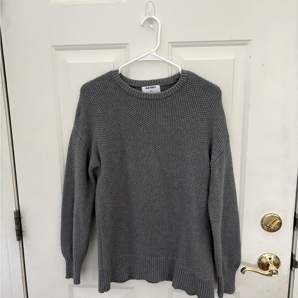 Heather grey sz. XS, but fits more like a medium sweater from Old Navy